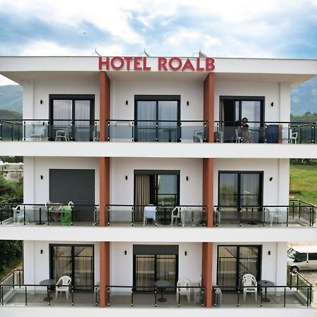 Hotel Roalb Radhimë Buitenkant foto