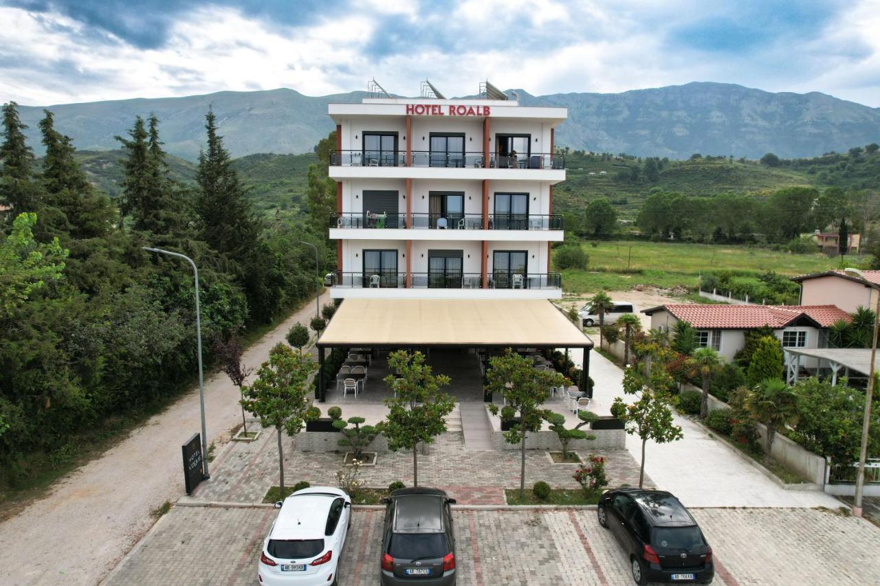 Hotel Roalb Radhimë Buitenkant foto