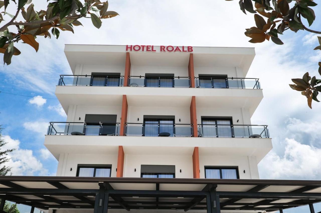 Hotel Roalb Radhimë Buitenkant foto