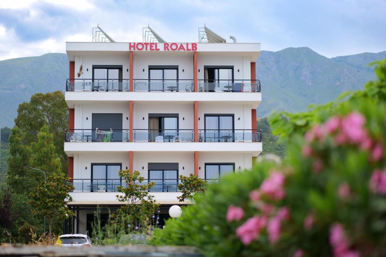 Hotel Roalb Radhimë Buitenkant foto