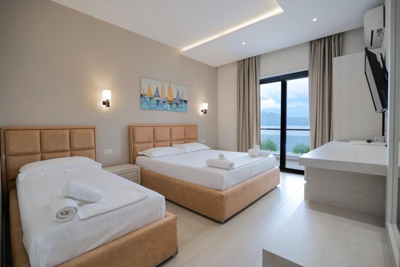 Hotel Roalb Radhimë Buitenkant foto