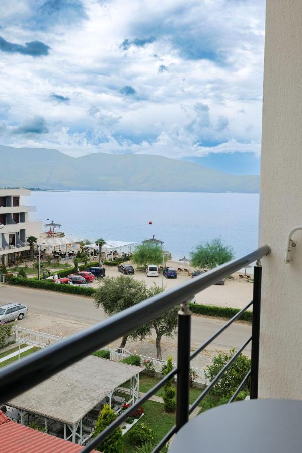 Hotel Roalb Radhimë Buitenkant foto