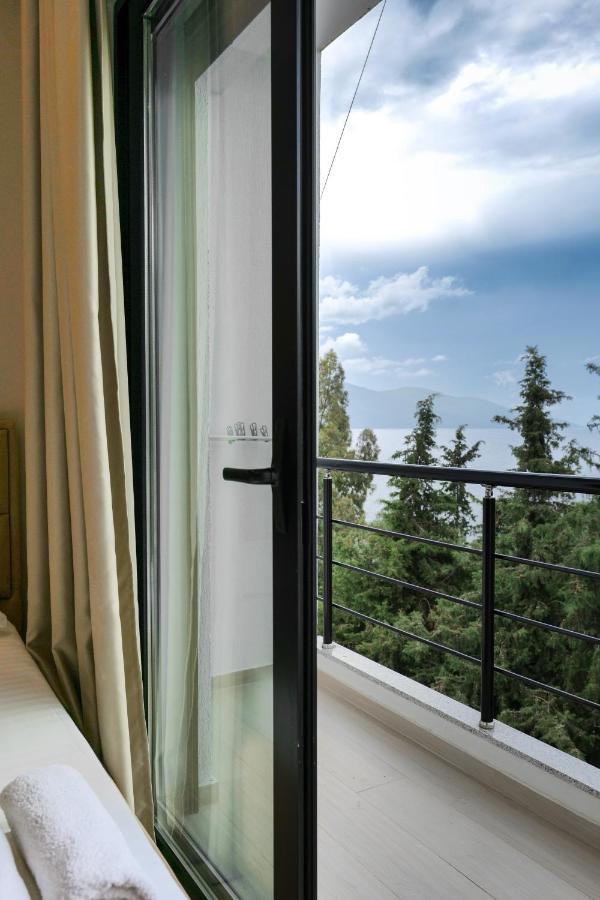 Hotel Roalb Radhimë Buitenkant foto